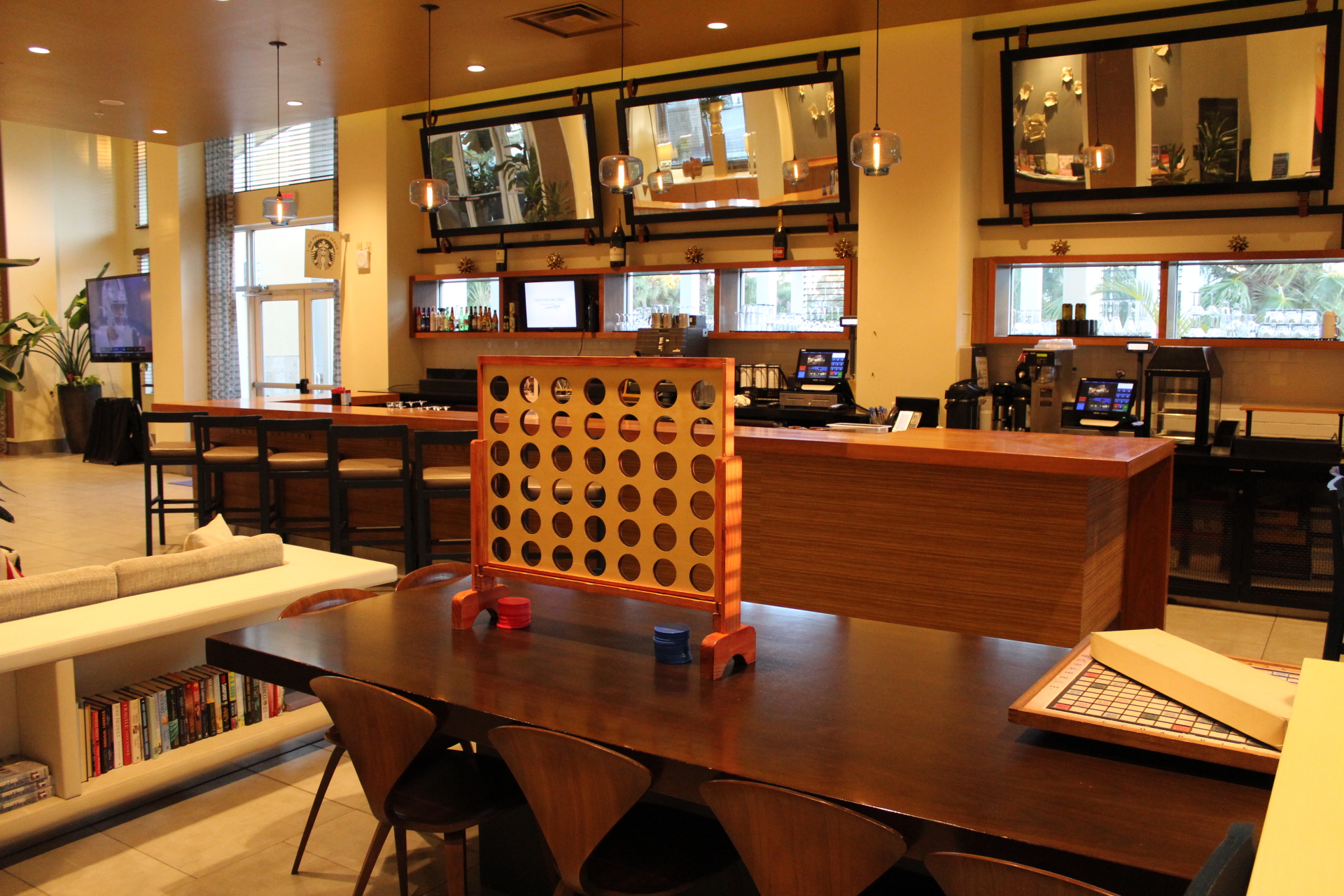 Lobby bar at Wyndham Orlando resort International drive